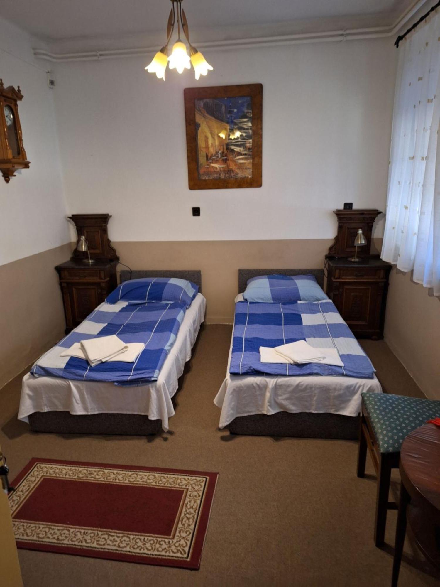 메조코베스드 Fenyo Panzio B&B 외부 사진