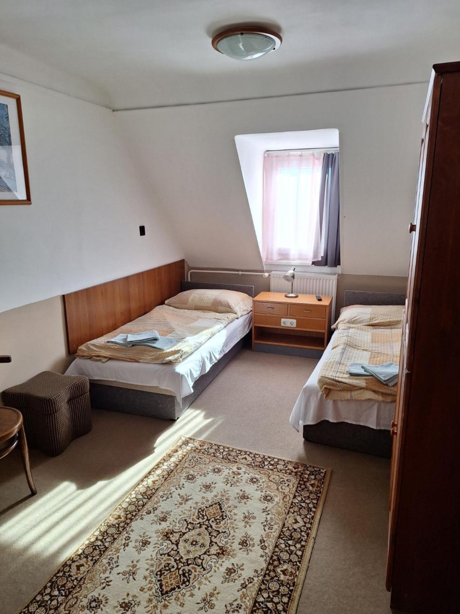 메조코베스드 Fenyo Panzio B&B 외부 사진