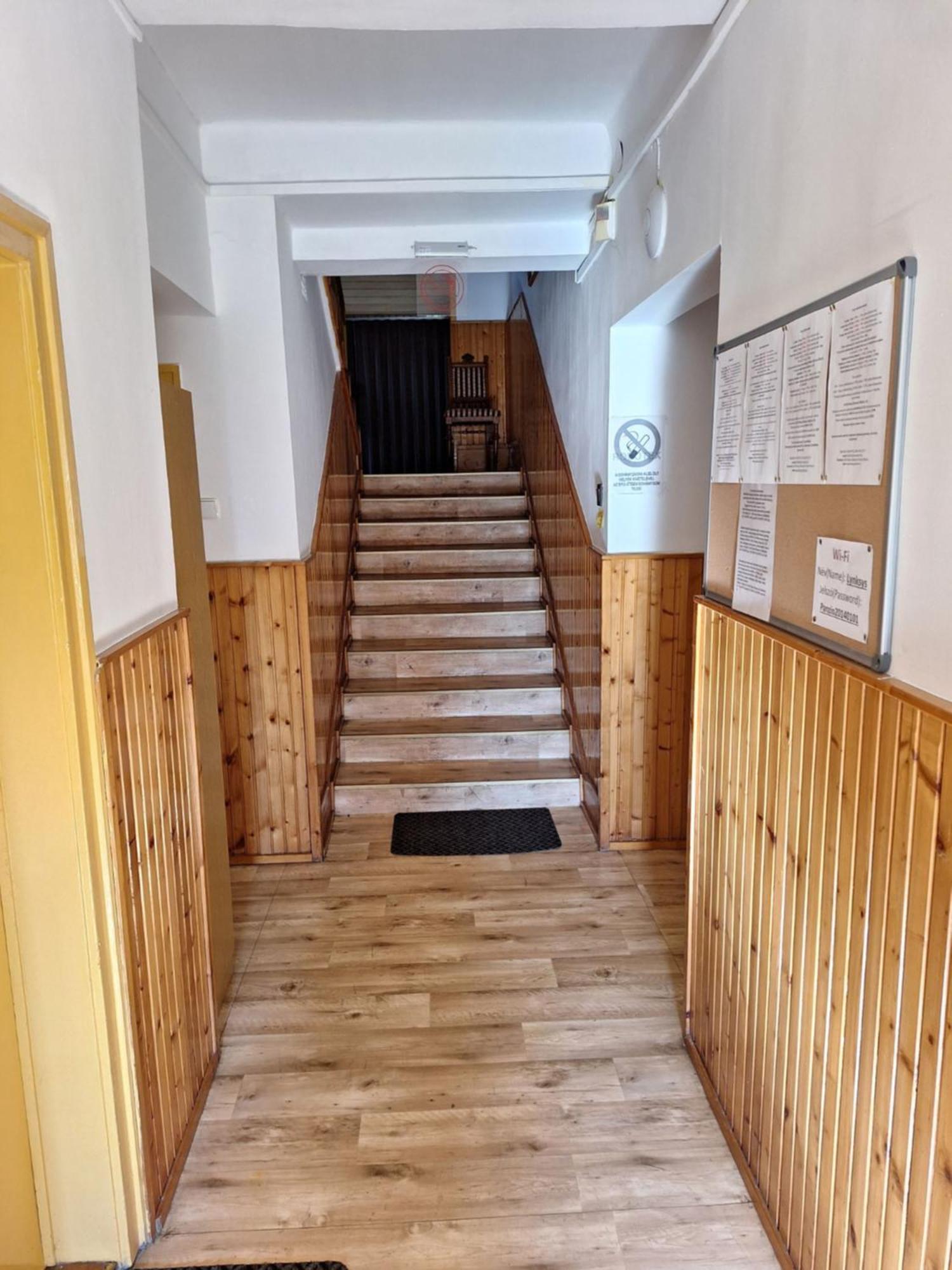 메조코베스드 Fenyo Panzio B&B 외부 사진
